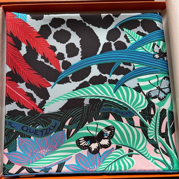 Hermes scarf silk Carre 35" x 35" jaguar quetzal Green Blue Red Black - Picture 1 of 11